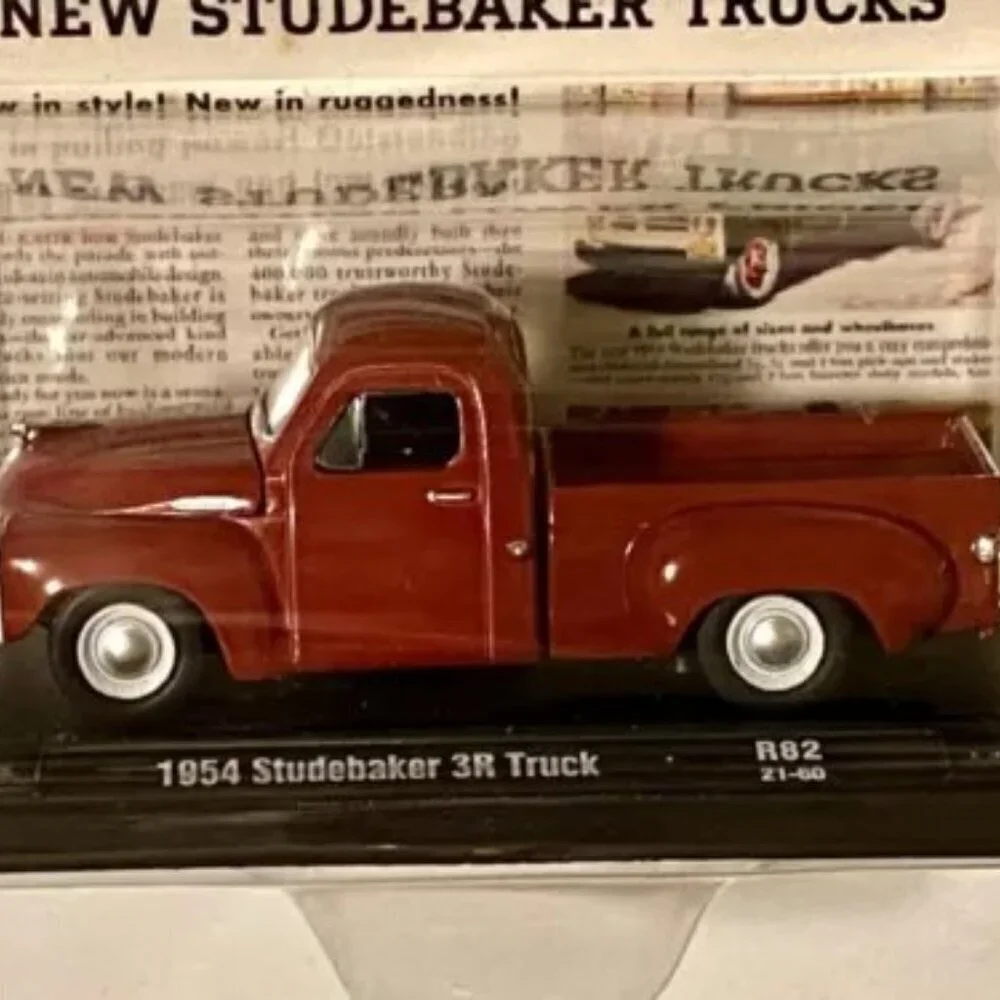 M2 Machines 1954 Studebaker‎ 3R Truck Rubber Tires Red 1:64 Die-cast Model NIP